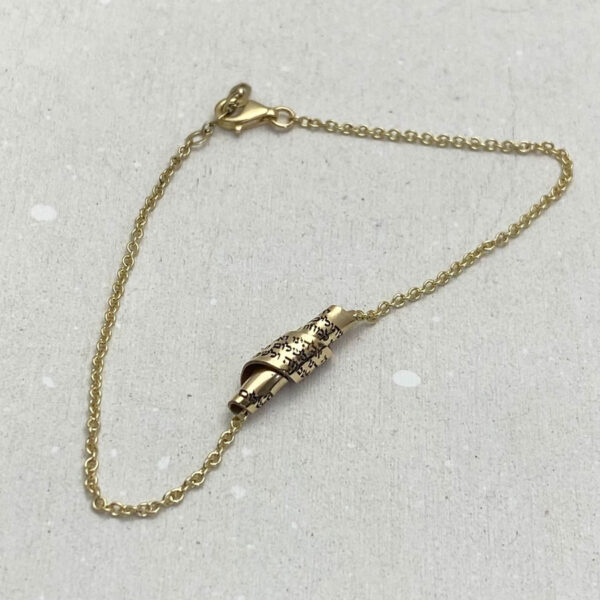 14K Gold Bracelet Engraved with Travelers Prayer