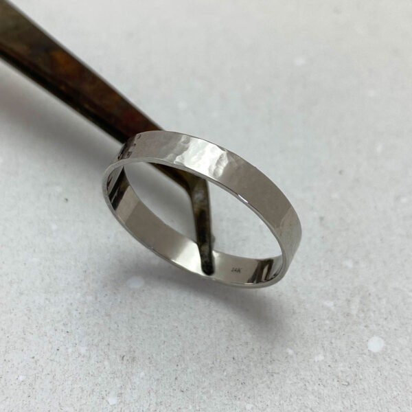 14K white gold wedding ring